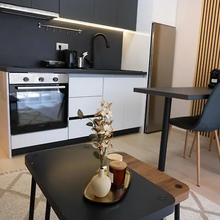 Antigonidon Complex Apartment