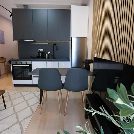Apartment Antigonidon Complex *